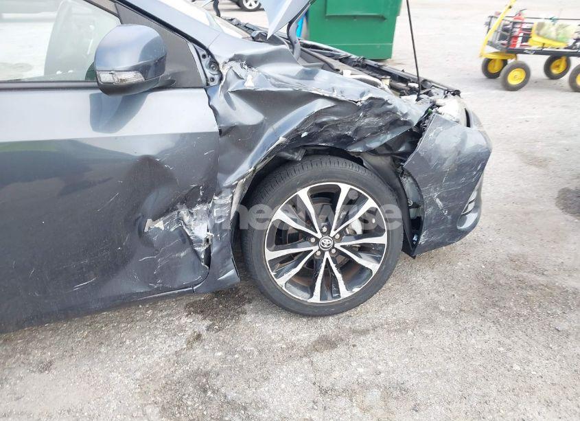 Photo 6 of 2019 Toyota Corolla SE (VIN 5YFBURHE2KP863697)