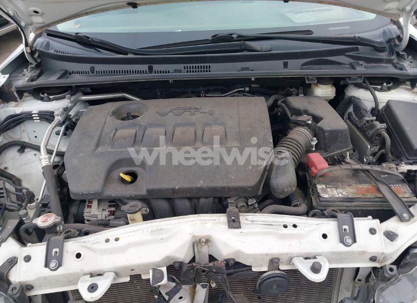 Photo 10 of 2019 Toyota Corolla LE (VIN 5YFBURHE2KP865191)