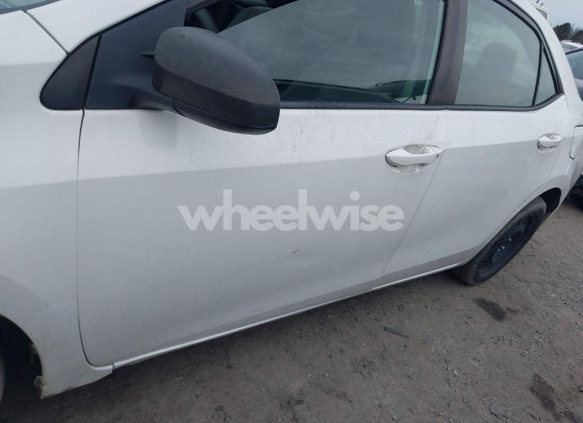 Photo 20 of 2019 Toyota Corolla LE (VIN 5YFBURHE2KP865191)