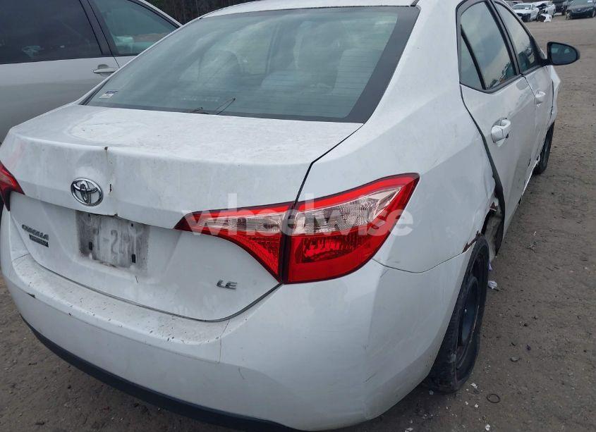 Photo 21 of 2019 Toyota Corolla LE (VIN 5YFBURHE2KP865191)