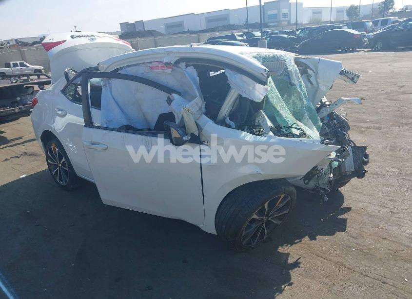 2019 Toyota Corolla SE (VIN 5YFBURHE2KP876756) main photo