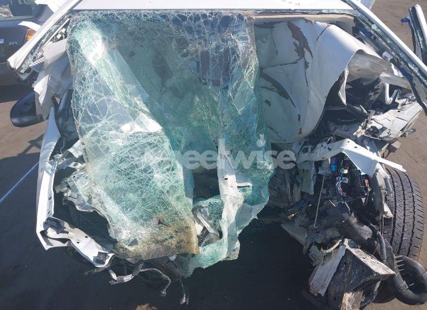 Photo 10 of 2019 Toyota Corolla SE (VIN 5YFBURHE2KP876756)