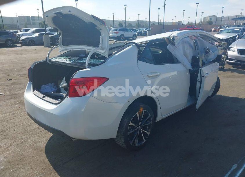 Photo 4 of 2019 Toyota Corolla SE (VIN 5YFBURHE2KP876756)