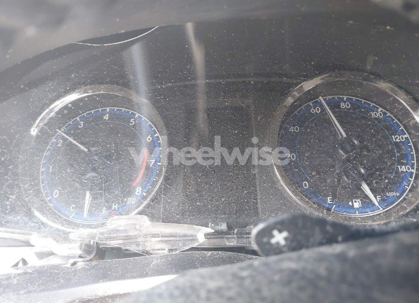 Photo 7 of 2019 Toyota Corolla SE (VIN 5YFBURHE2KP876756)