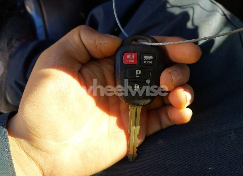 Photo 11 of 2019 Toyota Corolla LE (VIN 5YFBURHE2KP892617)