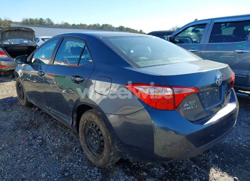 Photo 3 of 2019 Toyota Corolla LE (VIN 5YFBURHE2KP892617)