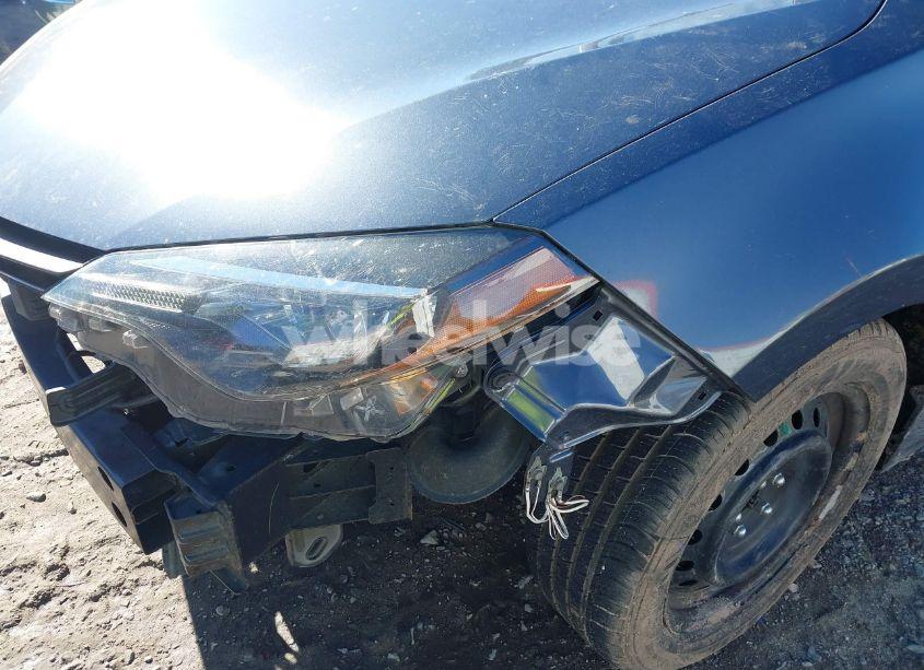 Photo 6 of 2019 Toyota Corolla LE (VIN 5YFBURHE2KP892617)