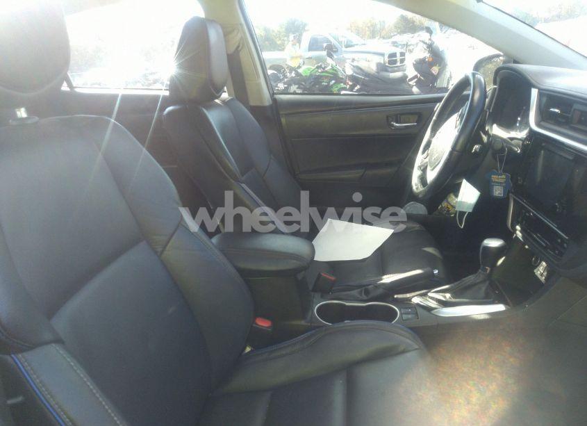 Photo 5 of 2019 Toyota Corolla XSE (VIN 5YFBURHE2KP893637)