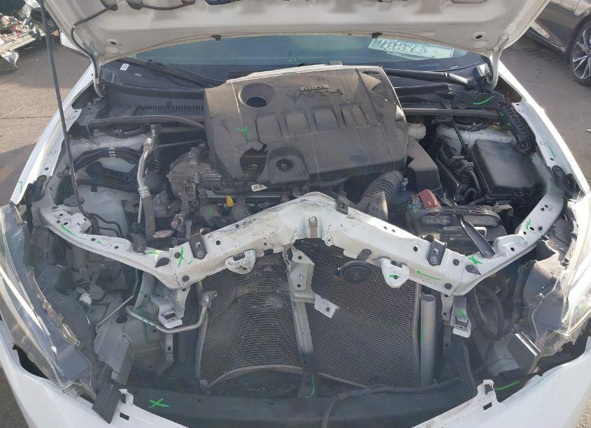 Photo 10 of 2019 Toyota Corolla LE (VIN 5YFBURHE2KP897011)