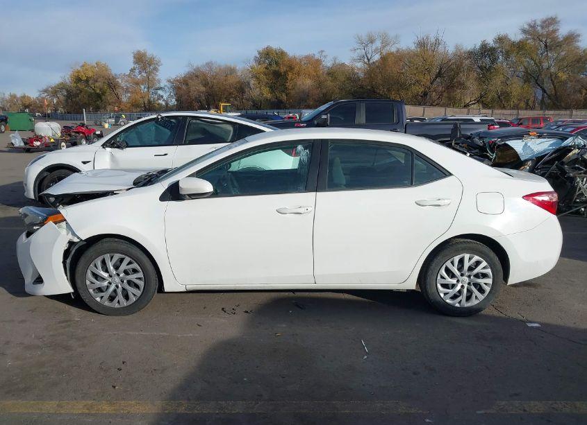 Photo 14 of 2019 Toyota Corolla LE (VIN 5YFBURHE2KP897011)