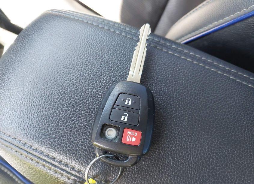 Photo 11 of 2019 Toyota Corolla SE (VIN 5YFBURHE2KP910744)