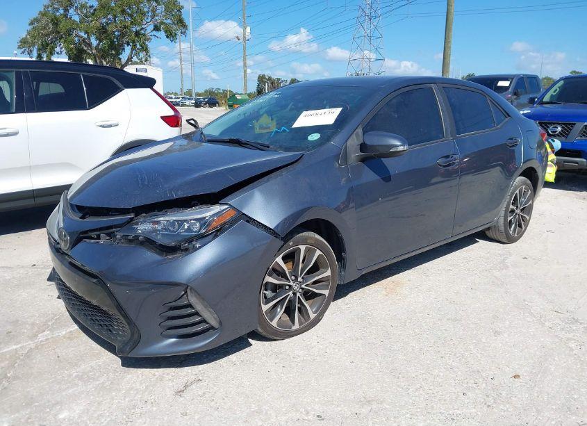 Photo 2 of 2019 Toyota Corolla SE (VIN 5YFBURHE2KP910744)
