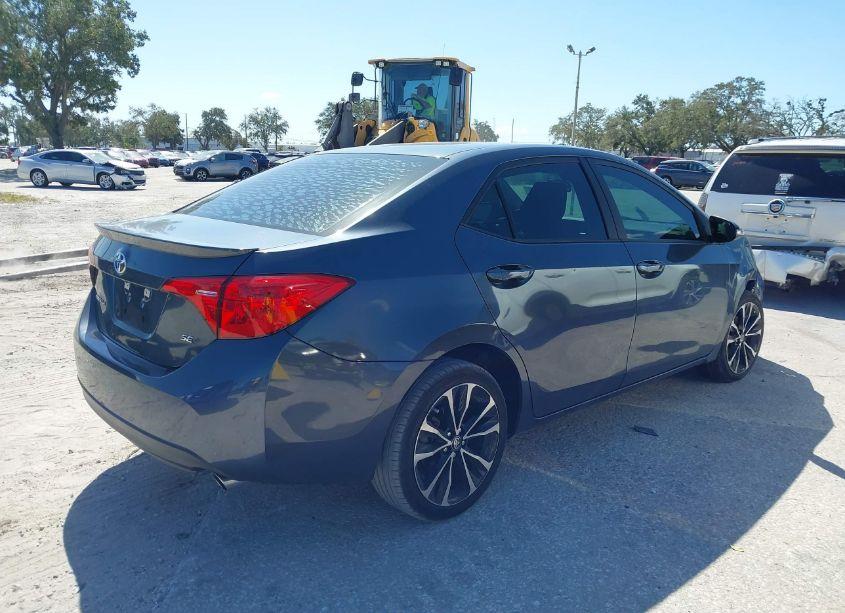 Photo 4 of 2019 Toyota Corolla SE (VIN 5YFBURHE2KP910744)