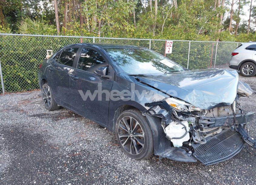 2019 Toyota Corolla SE (VIN 5YFBURHE2KP915006) main photo