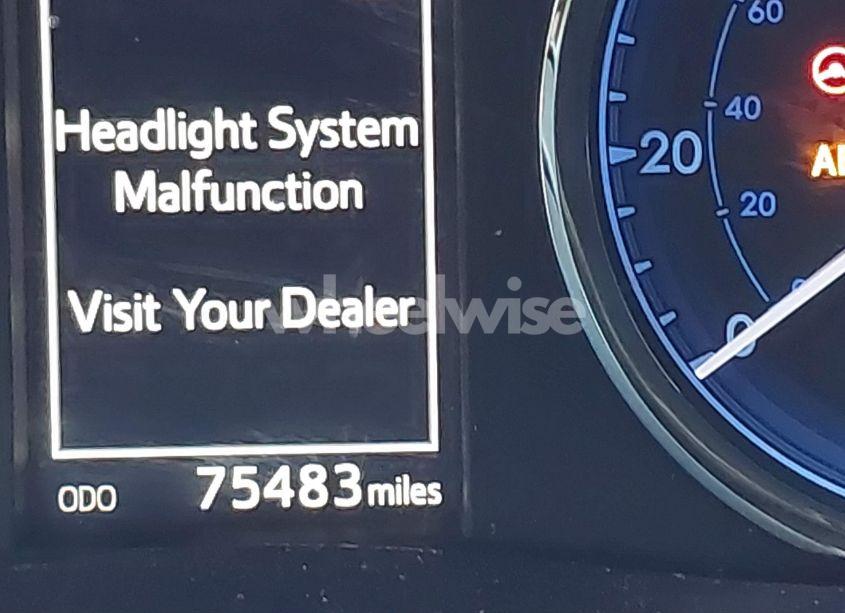 Photo 15 of 2019 Toyota Corolla SE (VIN 5YFBURHE2KP915006)