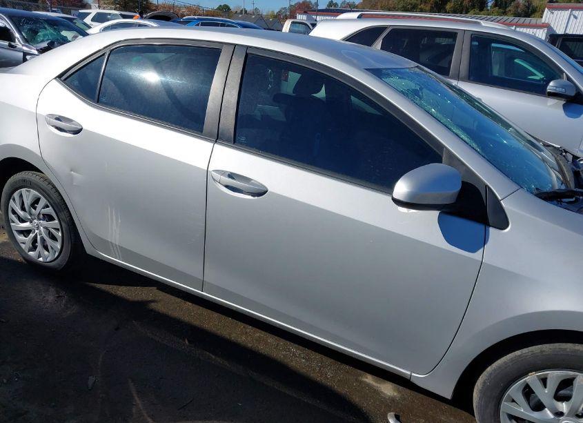 Photo 13 of 2019 Toyota Corolla LE (VIN 5YFBURHE2KP926300)