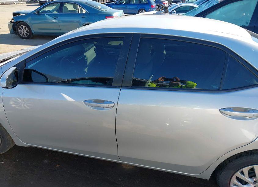 Photo 14 of 2019 Toyota Corolla LE (VIN 5YFBURHE2KP926300)