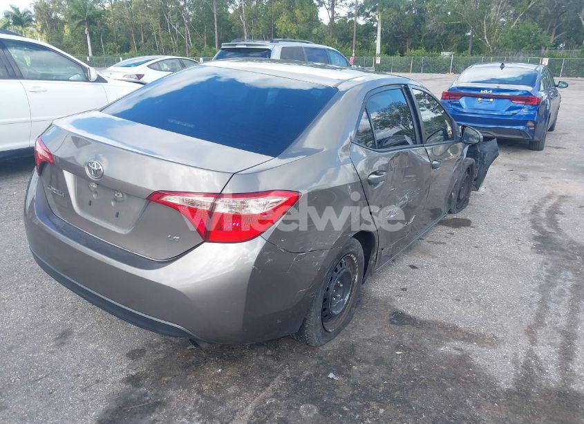 Photo 4 of 2019 Toyota Corolla LE (VIN 5YFBURHE2KP928497)