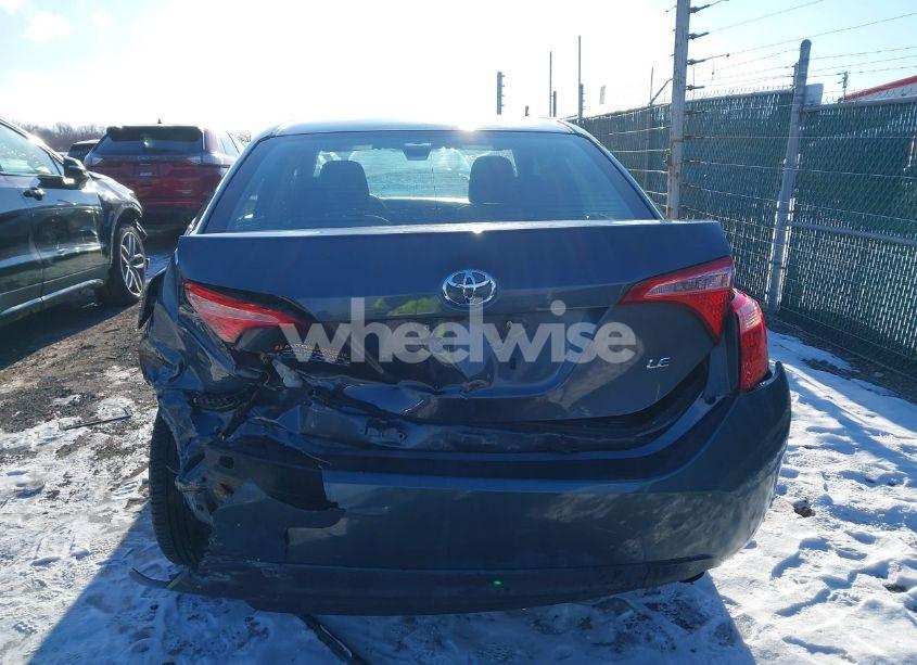 Photo 6 of 2019 Toyota Corolla LE (VIN 5YFBURHE2KP933697)