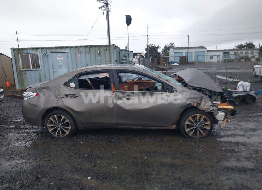 Photo 13 of 2019 Toyota Corolla XSE (VIN 5YFBURHE2KP936079)