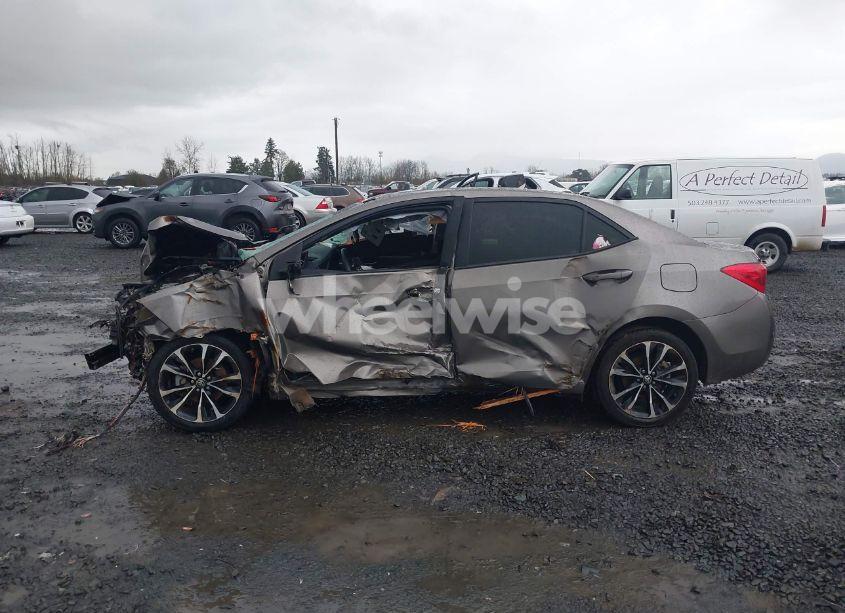 Photo 14 of 2019 Toyota Corolla XSE (VIN 5YFBURHE2KP936079)