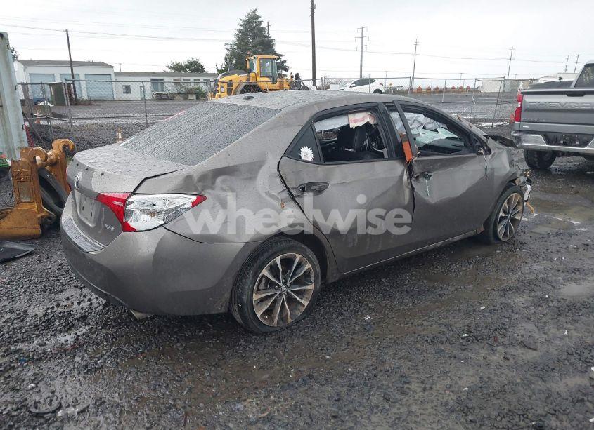Photo 4 of 2019 Toyota Corolla XSE (VIN 5YFBURHE2KP936079)