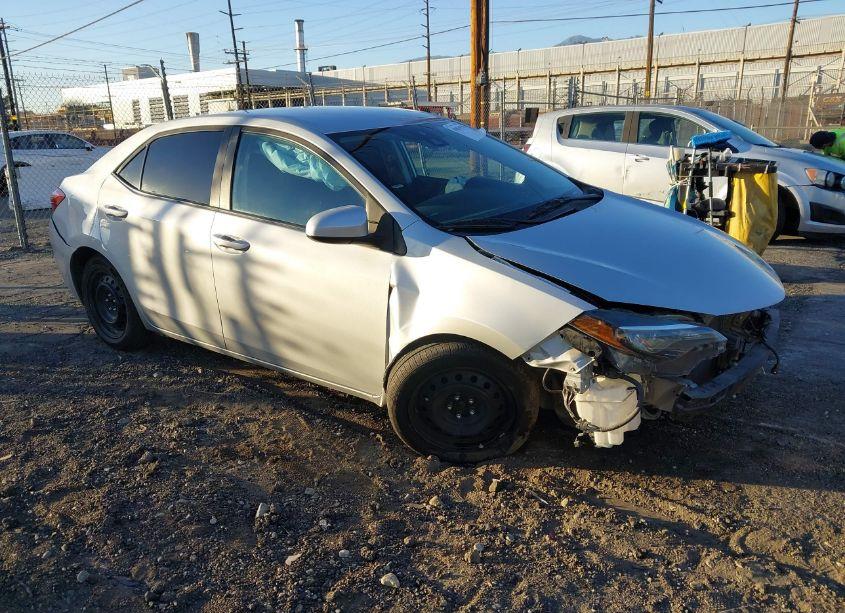 2019 Toyota Corolla LE (VIN 5YFBURHE2KP940035) main photo