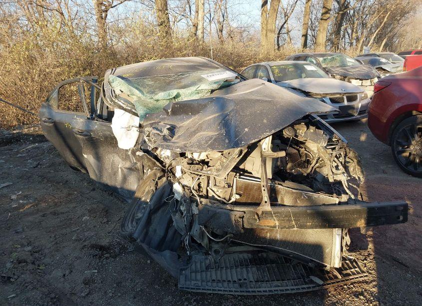 Photo 6 of 2019 Toyota Corolla LE (VIN 5YFBURHE2KP944604)