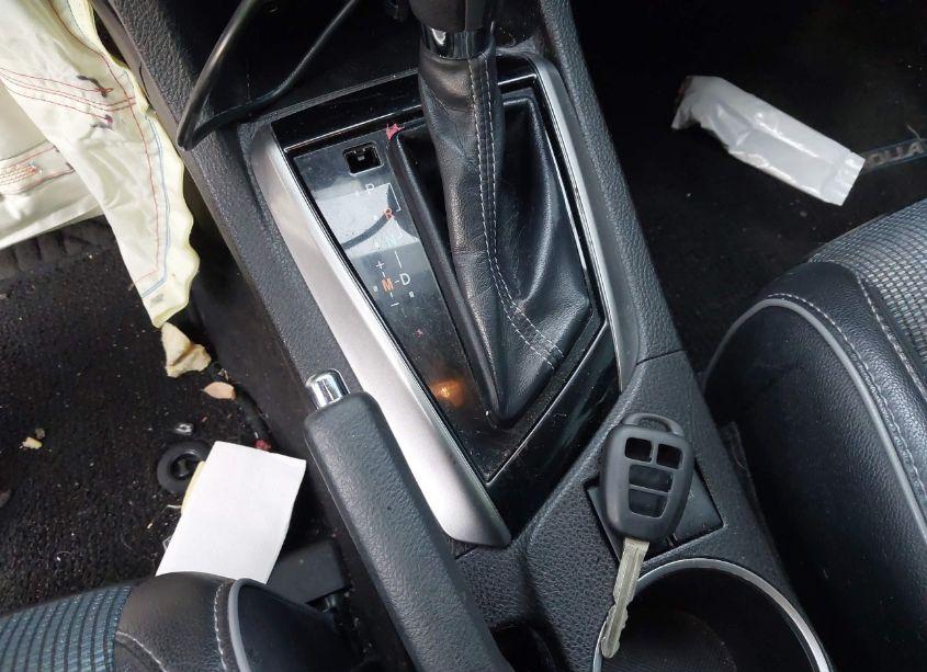 Photo 11 of 2014 Toyota Corolla S PLUS (VIN 5YFBURHE3EP039180)