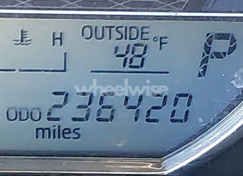 Photo 15 of 2014 Toyota Corolla LE (VIN 5YFBURHE3EP058327)