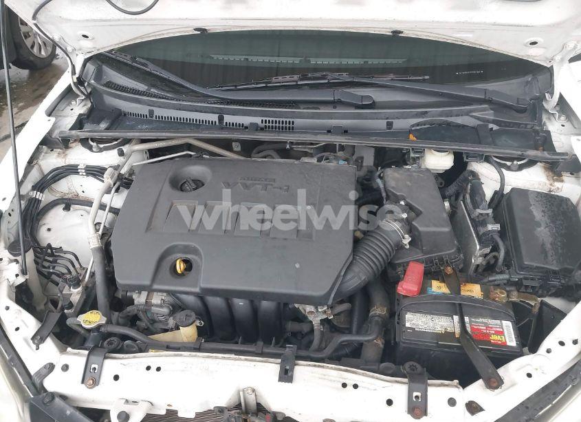 Photo 10 of 2014 Toyota Corolla LE (VIN 5YFBURHE3EP063267)