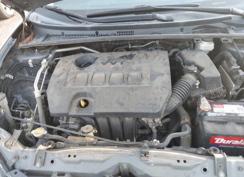 Photo 10 of 2014 Toyota Corolla LE (VIN 5YFBURHE3EP099783)