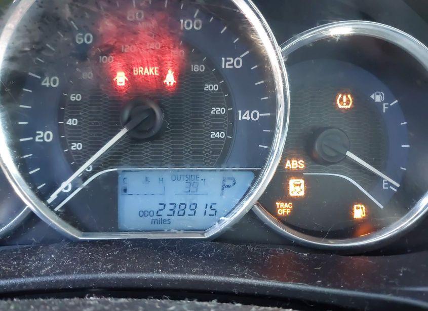 Photo 15 of 2014 Toyota Corolla LE (VIN 5YFBURHE3EP099783)