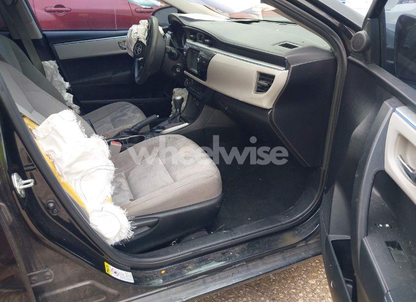 Photo 5 of 2014 Toyota Corolla LE (VIN 5YFBURHE3EP104996)