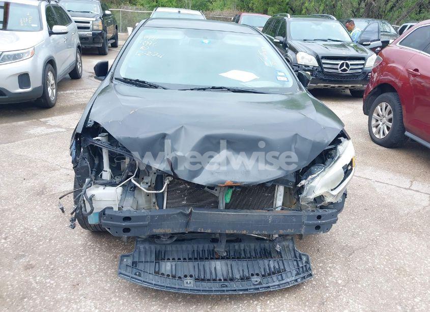 Photo 6 of 2014 Toyota Corolla LE (VIN 5YFBURHE3EP104996)