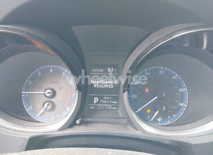 Photo 7 of 2014 Toyota Corolla S PLUS (VIN 5YFBURHE3EP117537)