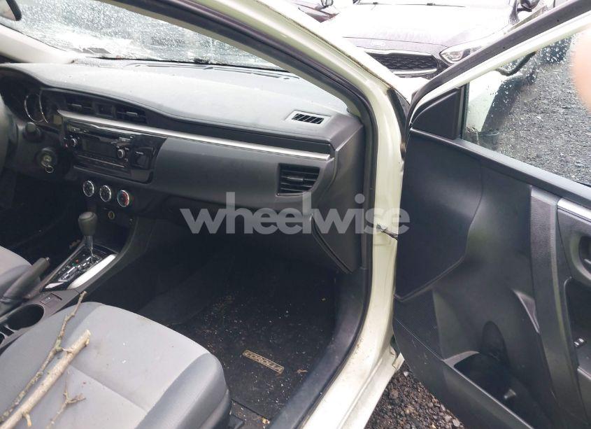 Photo 5 of 2014 Toyota Corolla L (VIN 5YFBURHE3EP122236)