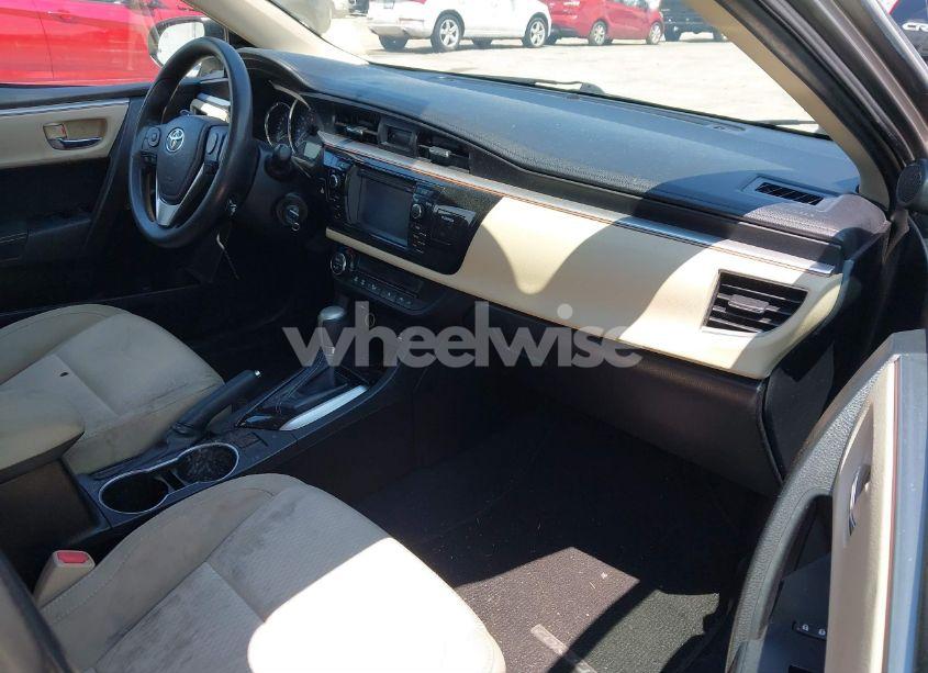 Photo 5 of 2014 Toyota Corolla LE (VIN 5YFBURHE3EP128800)