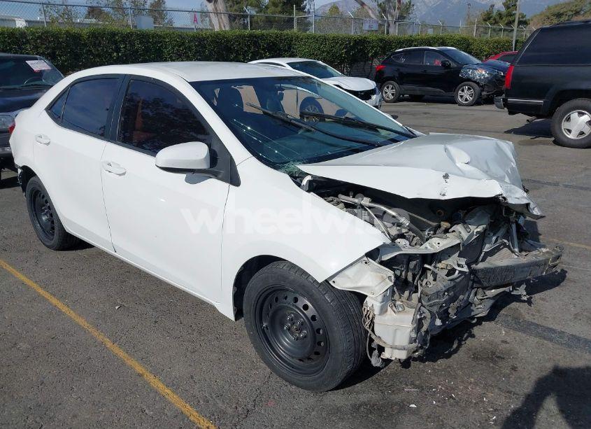 2014 Toyota Corolla LE (VIN 5YFBURHE3EP145046) main photo