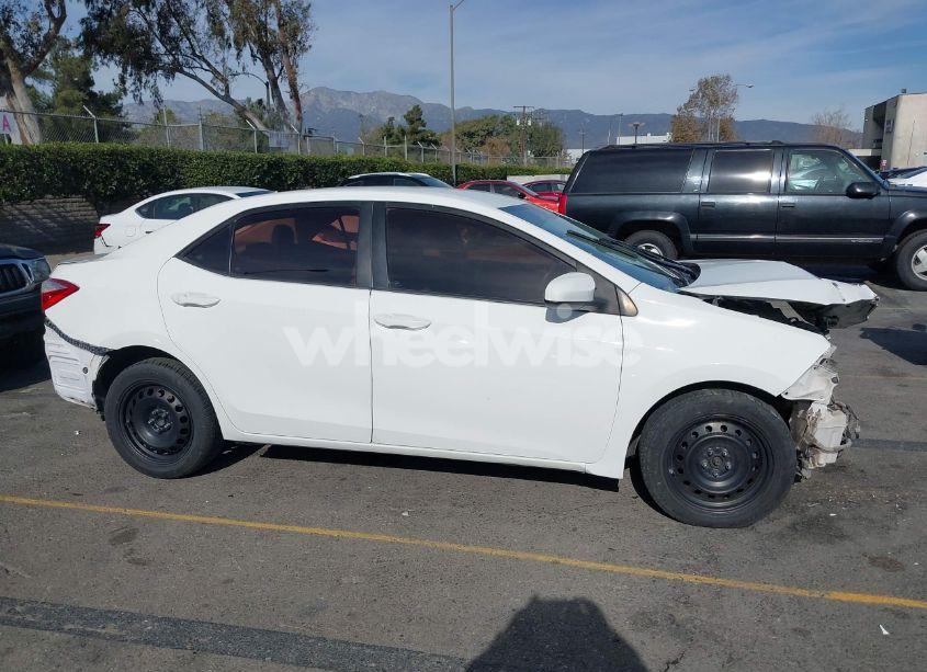 Photo 14 of 2014 Toyota Corolla LE (VIN 5YFBURHE3EP145046)