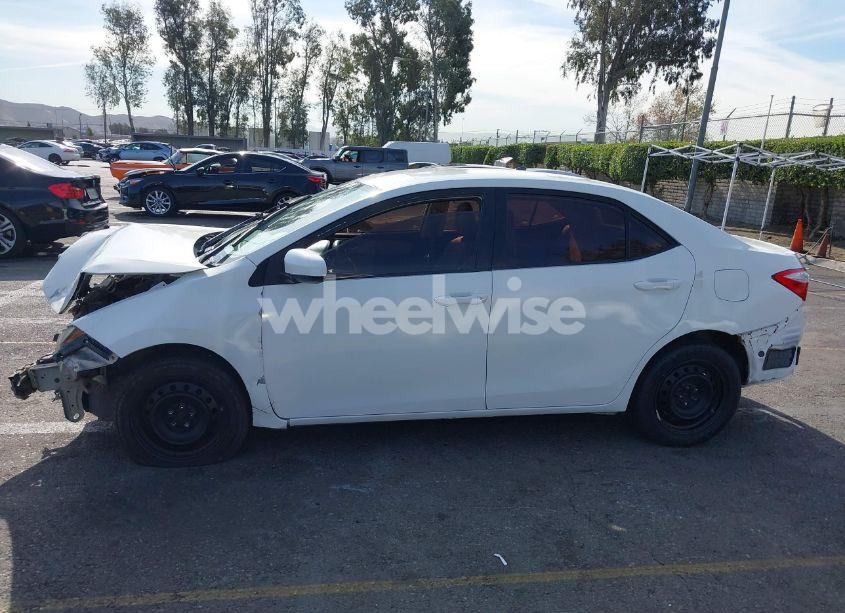 Photo 15 of 2014 Toyota Corolla LE (VIN 5YFBURHE3EP145046)