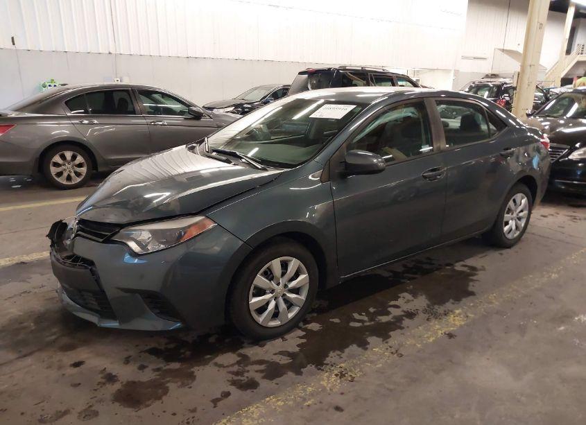 Photo 2 of 2014 Toyota Corolla LE (VIN 5YFBURHE3EP157584)