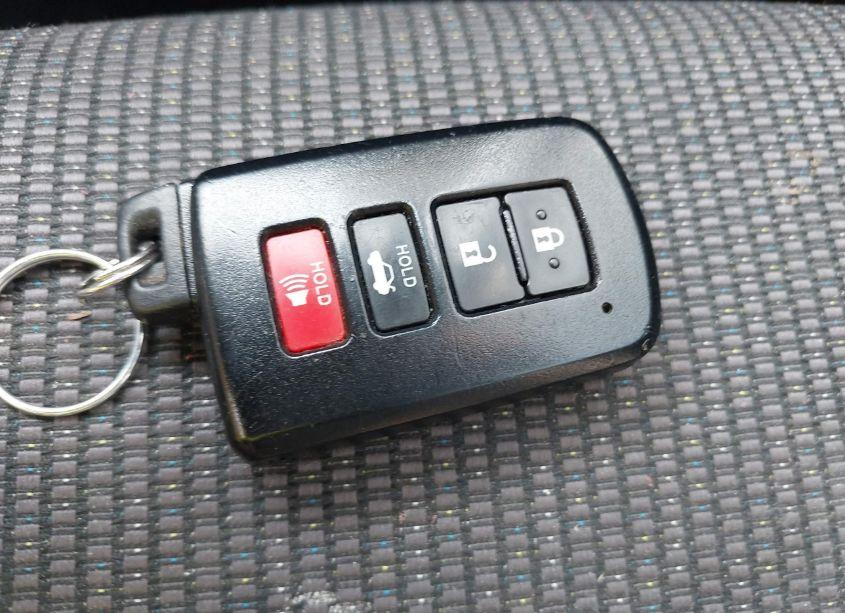 Photo 11 of 2015 Toyota Corolla S PLUS (VIN 5YFBURHE3FP180977)