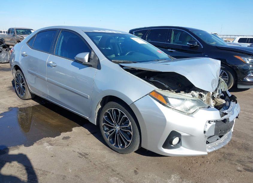2015 Toyota Corolla S PLUS (VIN 5YFBURHE3FP196385) main photo