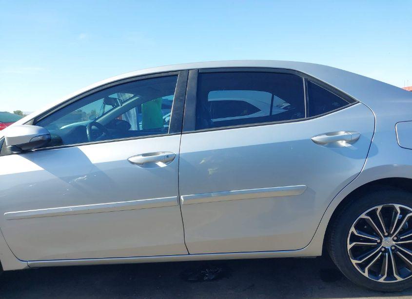 Photo 14 of 2015 Toyota Corolla S PLUS (VIN 5YFBURHE3FP196385)