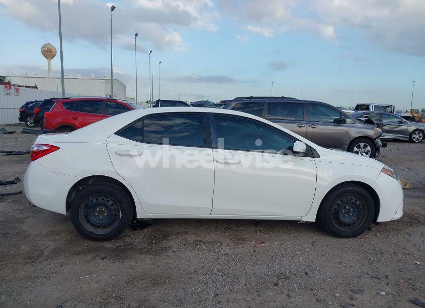 Photo 14 of 2015 Toyota Corolla LE (VIN 5YFBURHE3FP198945)