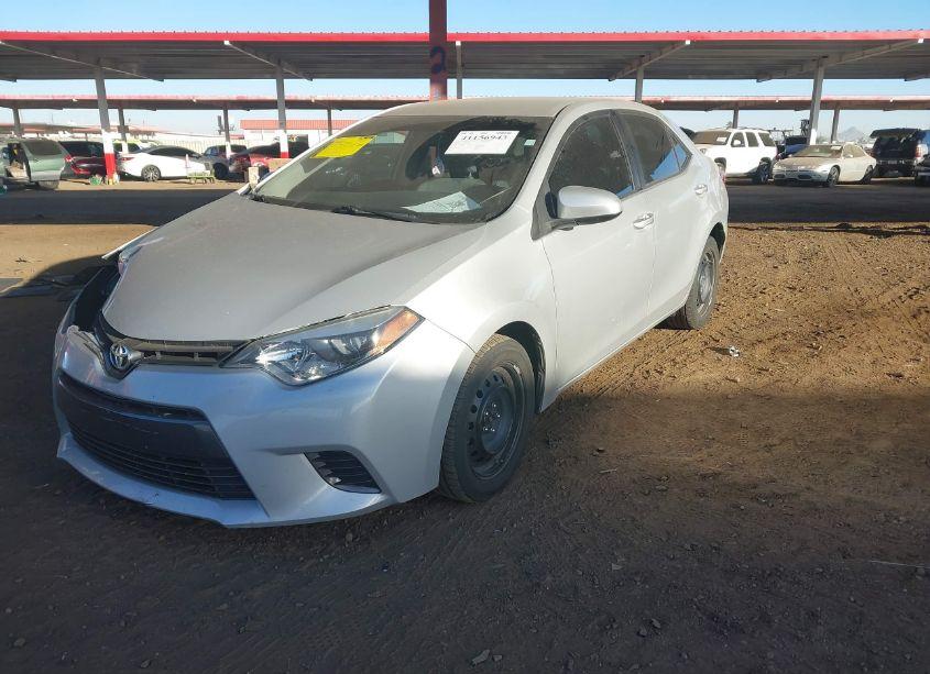 Photo 2 of 2015 Toyota Corolla LE (VIN 5YFBURHE3FP201794)