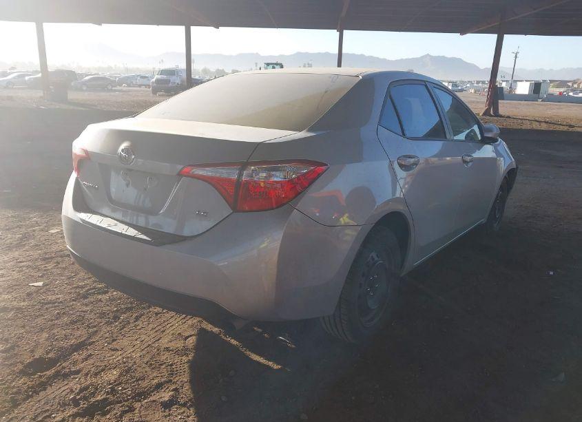 Photo 4 of 2015 Toyota Corolla LE (VIN 5YFBURHE3FP201794)