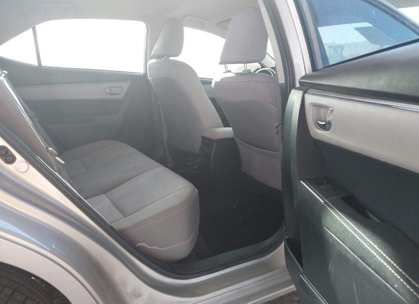 Photo 8 of 2015 Toyota Corolla LE (VIN 5YFBURHE3FP201794)