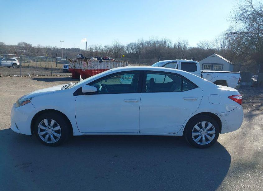 Photo 14 of 2015 Toyota Corolla LE (VIN 5YFBURHE3FP204646)